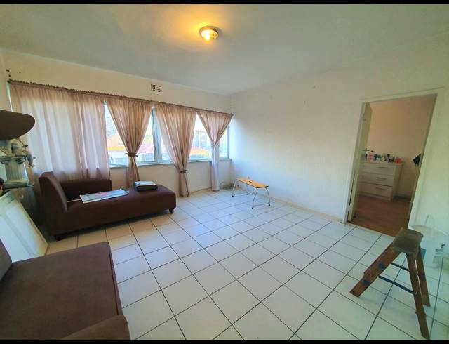 2 BEDROOM APARTMENT FOR SALE IN GLENLILLY